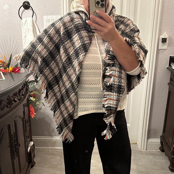 Marc New York Plaid Cape - Black, White, Tan - Picture 1 of 9